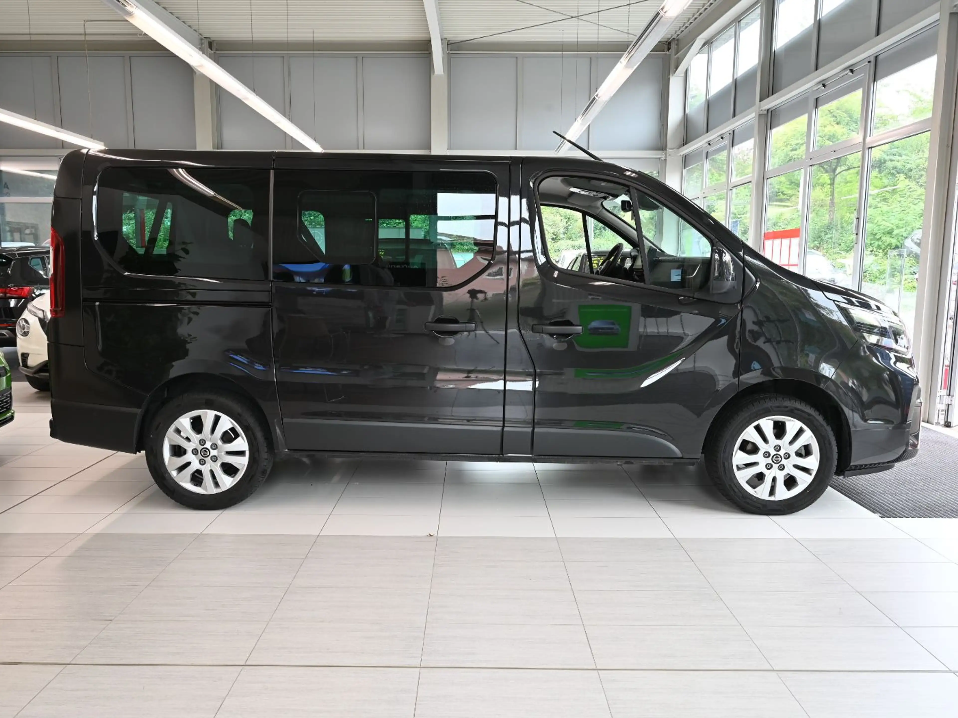 Nissan Primastar Kombi 170dCi AT L1H1 2.8t Tekna LED+KAM — photo 8