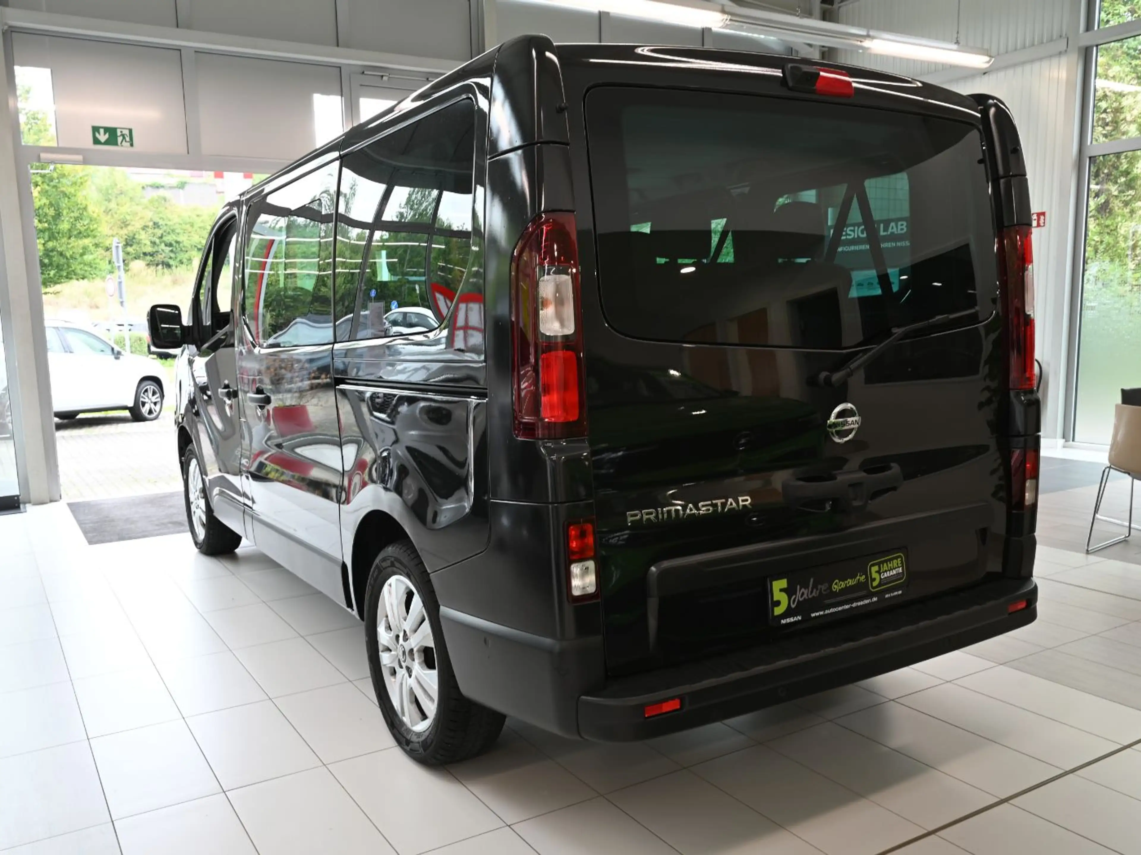 Nissan Primastar Kombi 170dCi AT L1H1 2.8t Tekna LED+KAM — photo 9