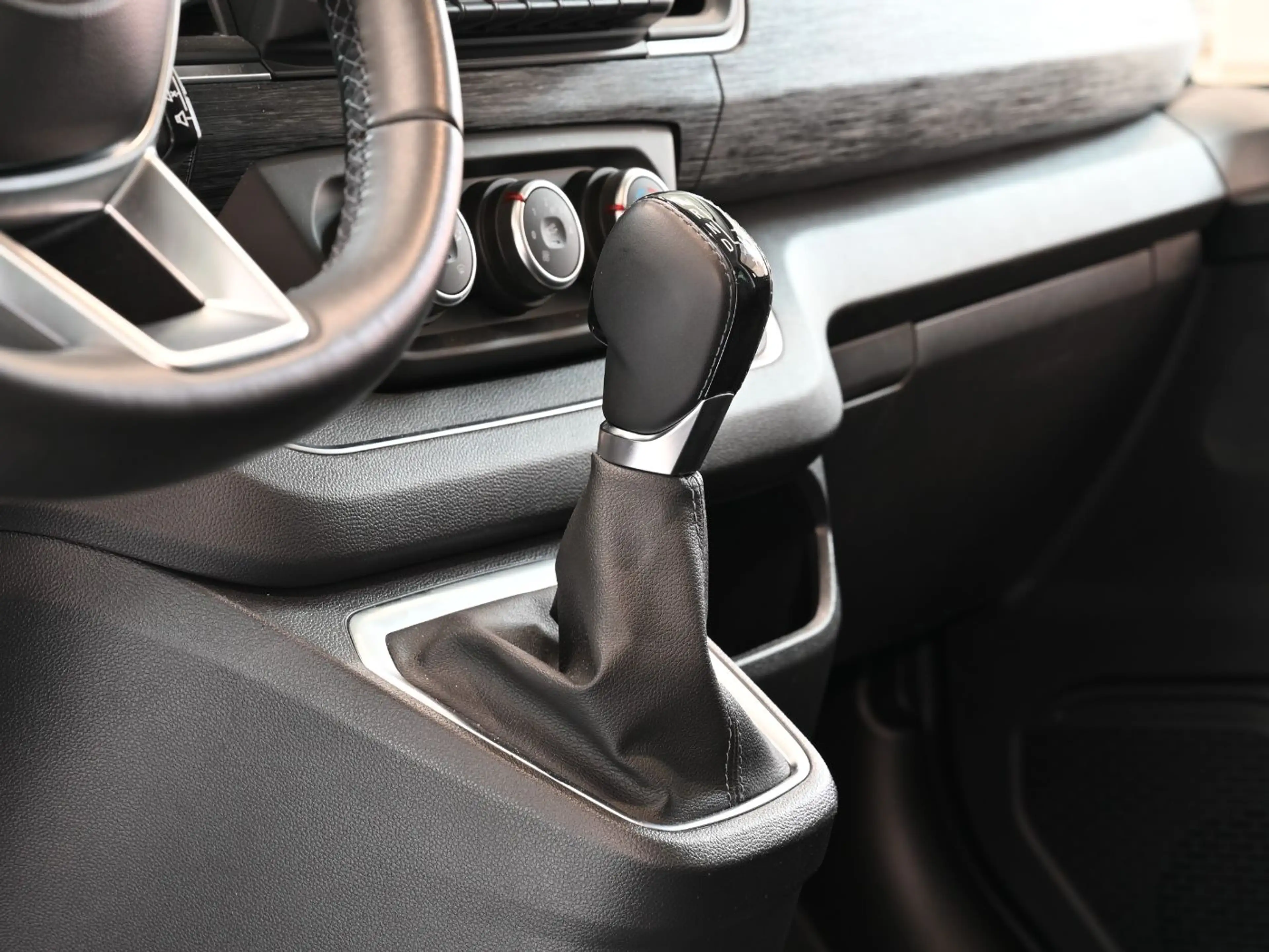 Nissan Primastar Kombi 170dCi AT L1H1 2.8t Tekna LED+KAM — photo 12