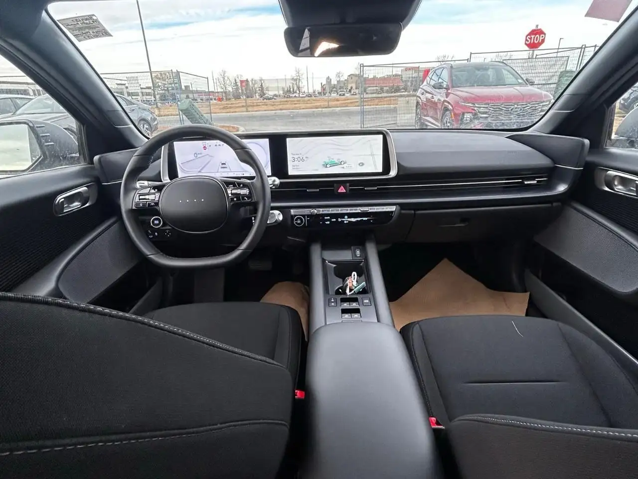 Hyundai IONIQ 6 снимка Hyundai IONIQ 6
