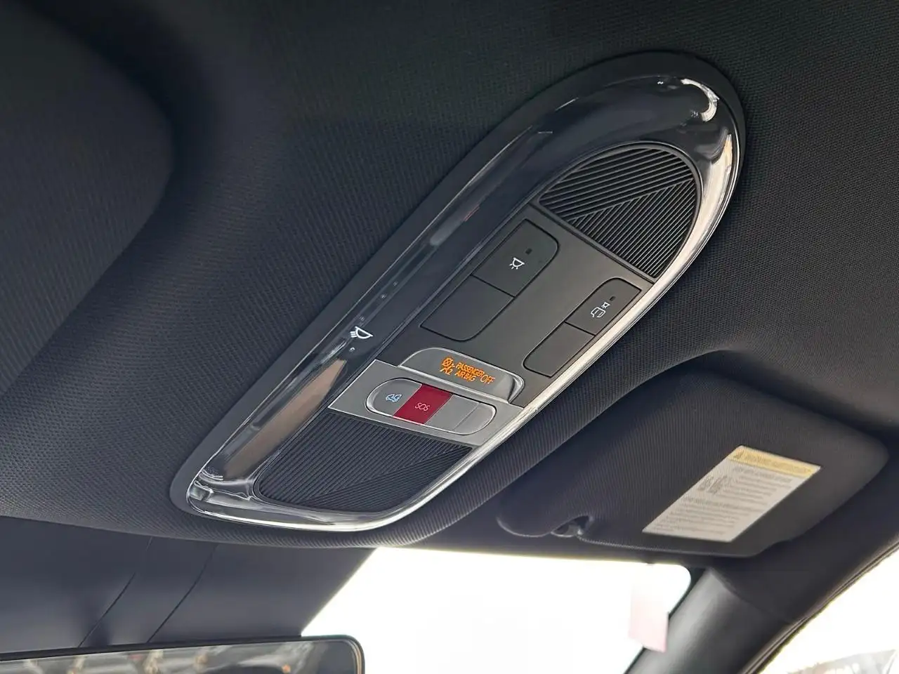 Hyundai IONIQ 6 снимка Hyundai IONIQ 6