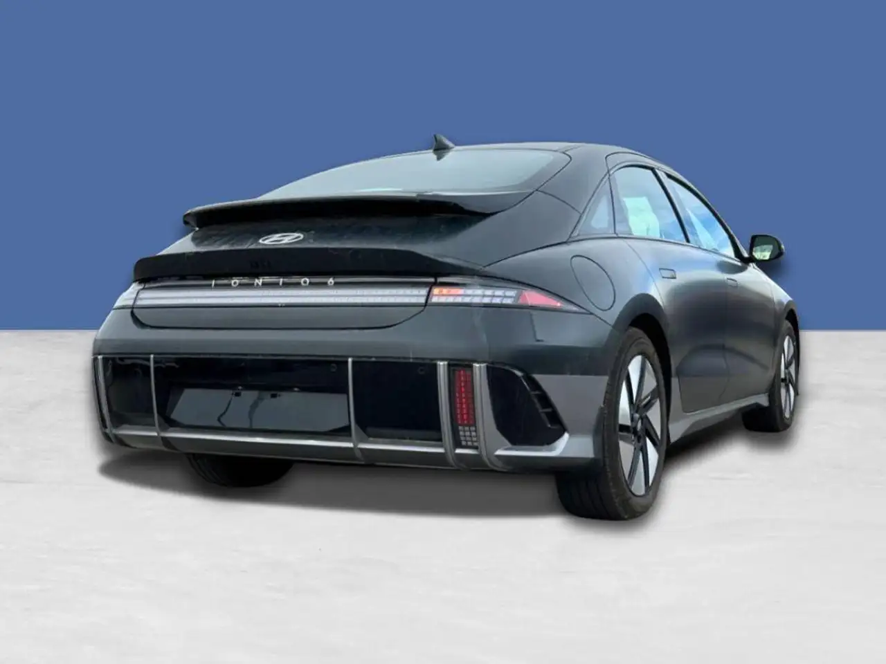 Hyundai IONIQ 6 снимка Hyundai IONIQ 6