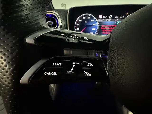 Mercedes-Benz GLC view 12