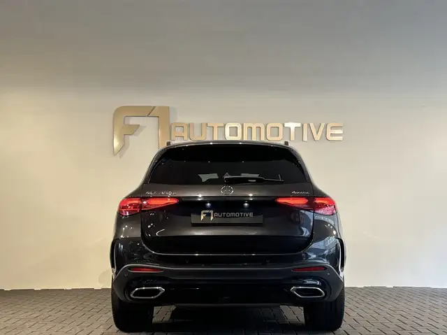Mercedes-Benz GLC view 5