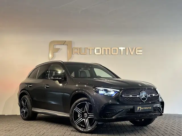 Mercedes-Benz GLC view 3