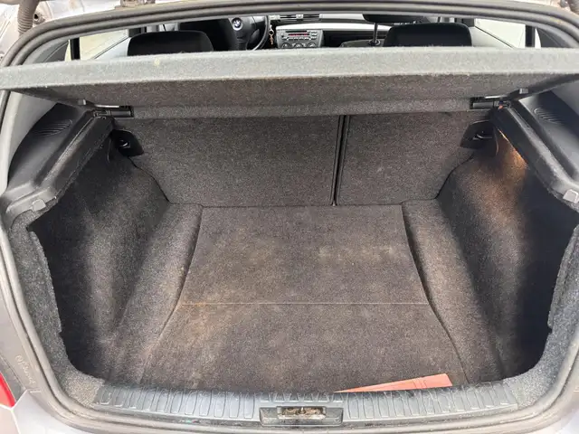 BMW 1 Series view 9