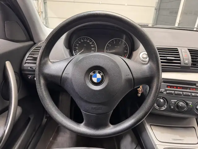 BMW 1 Series view 13