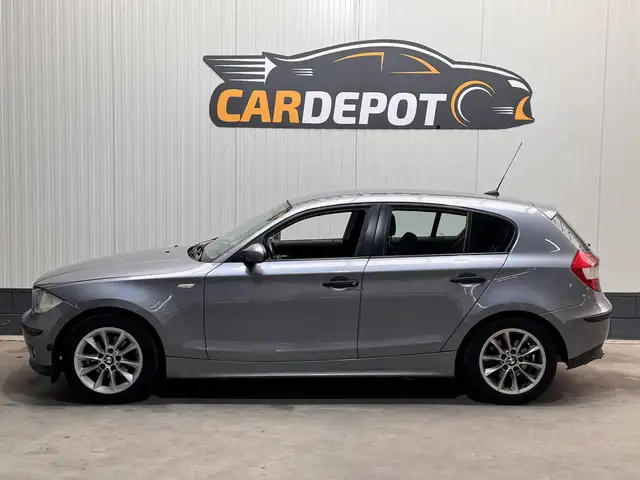 BMW 1 Series view 8