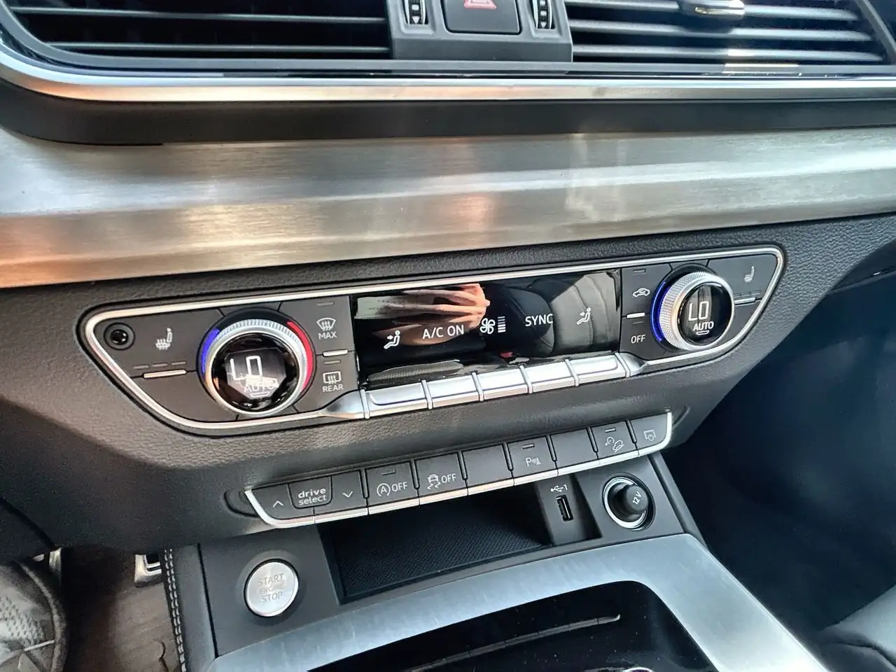 Audi Q5 снимка Audi Q5