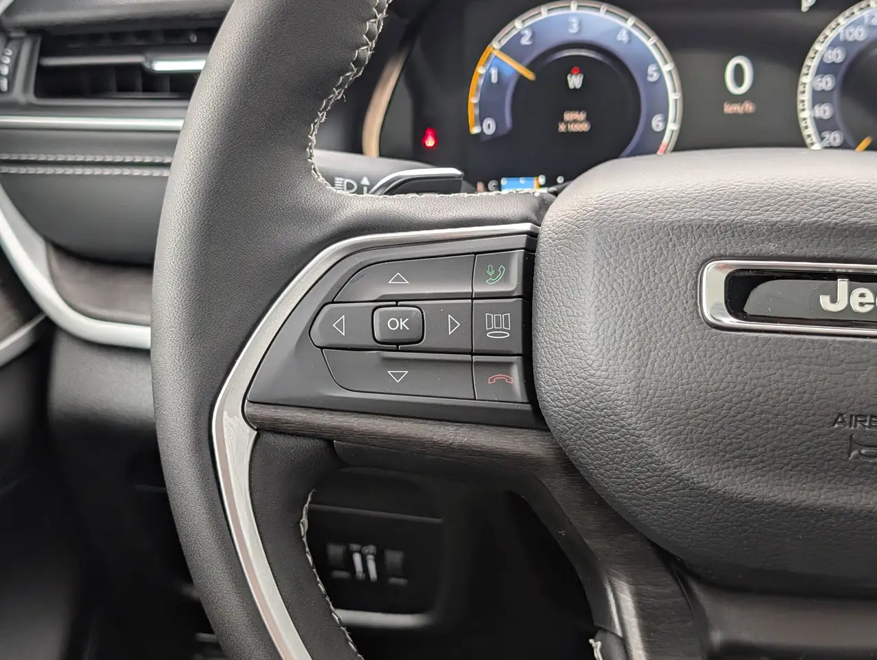 Jeep Grand Cherokee снимка Jeep Grand Cherokee