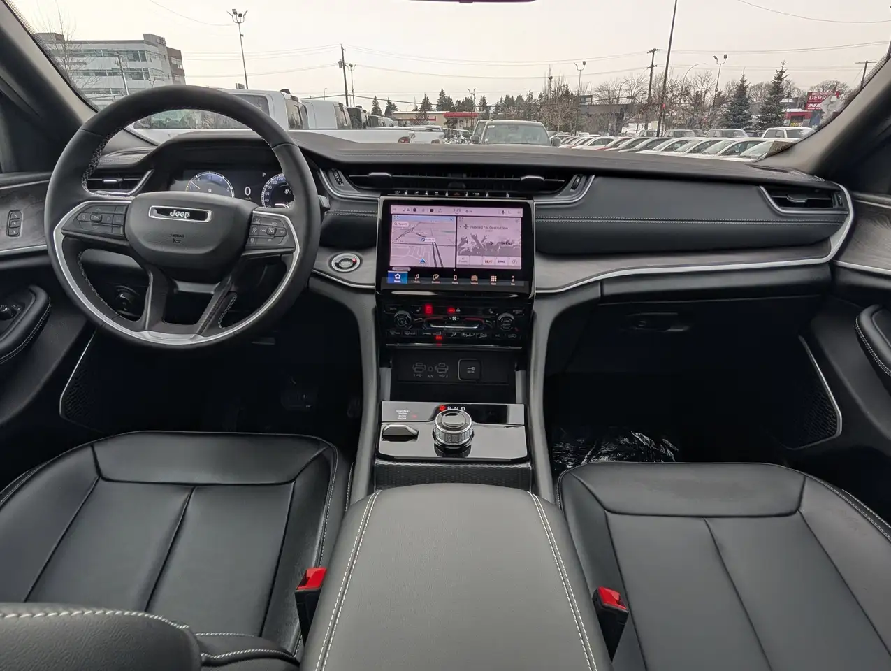 Jeep Grand Cherokee снимка Jeep Grand Cherokee