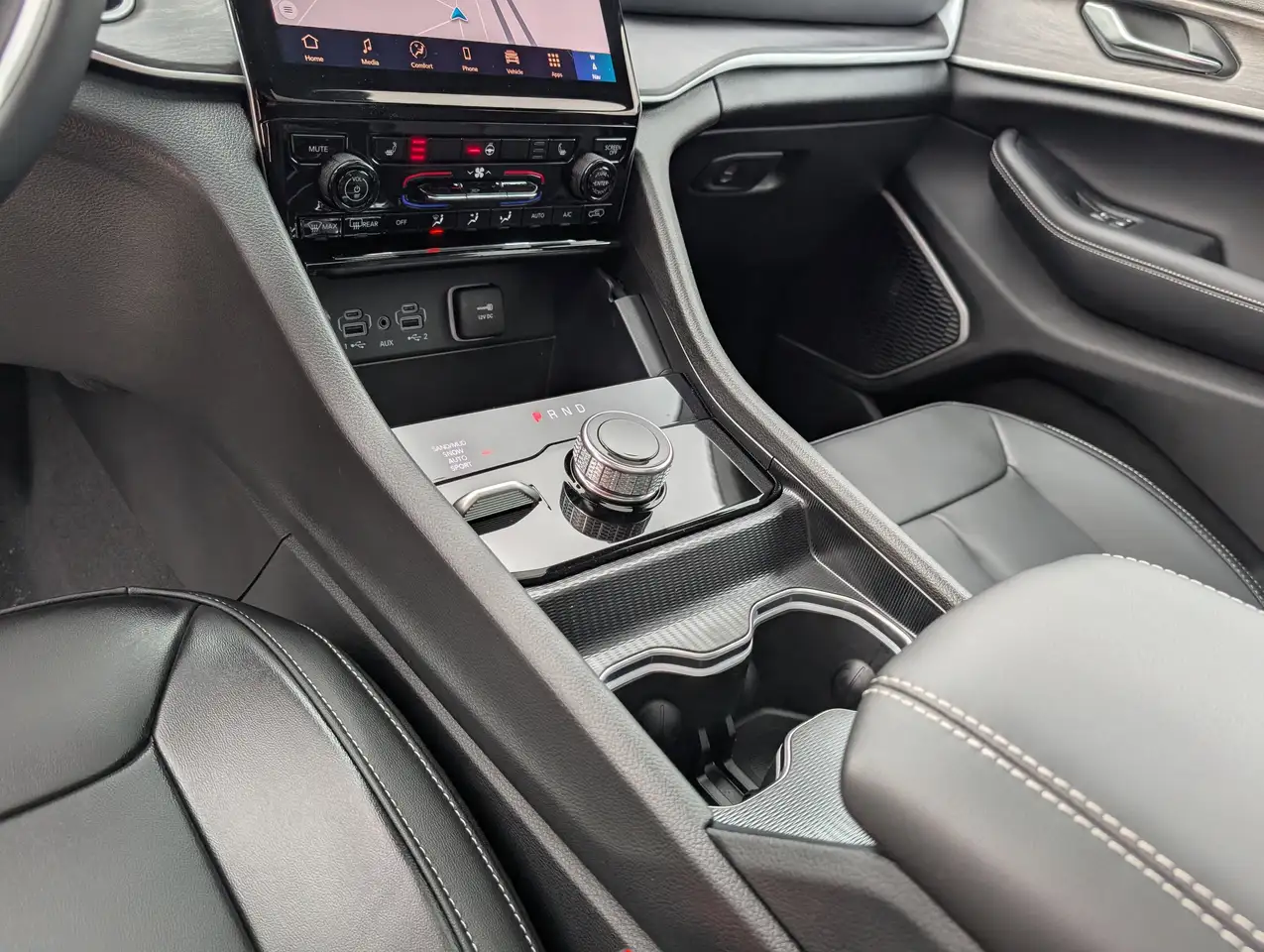 Jeep Grand Cherokee снимка Jeep Grand Cherokee