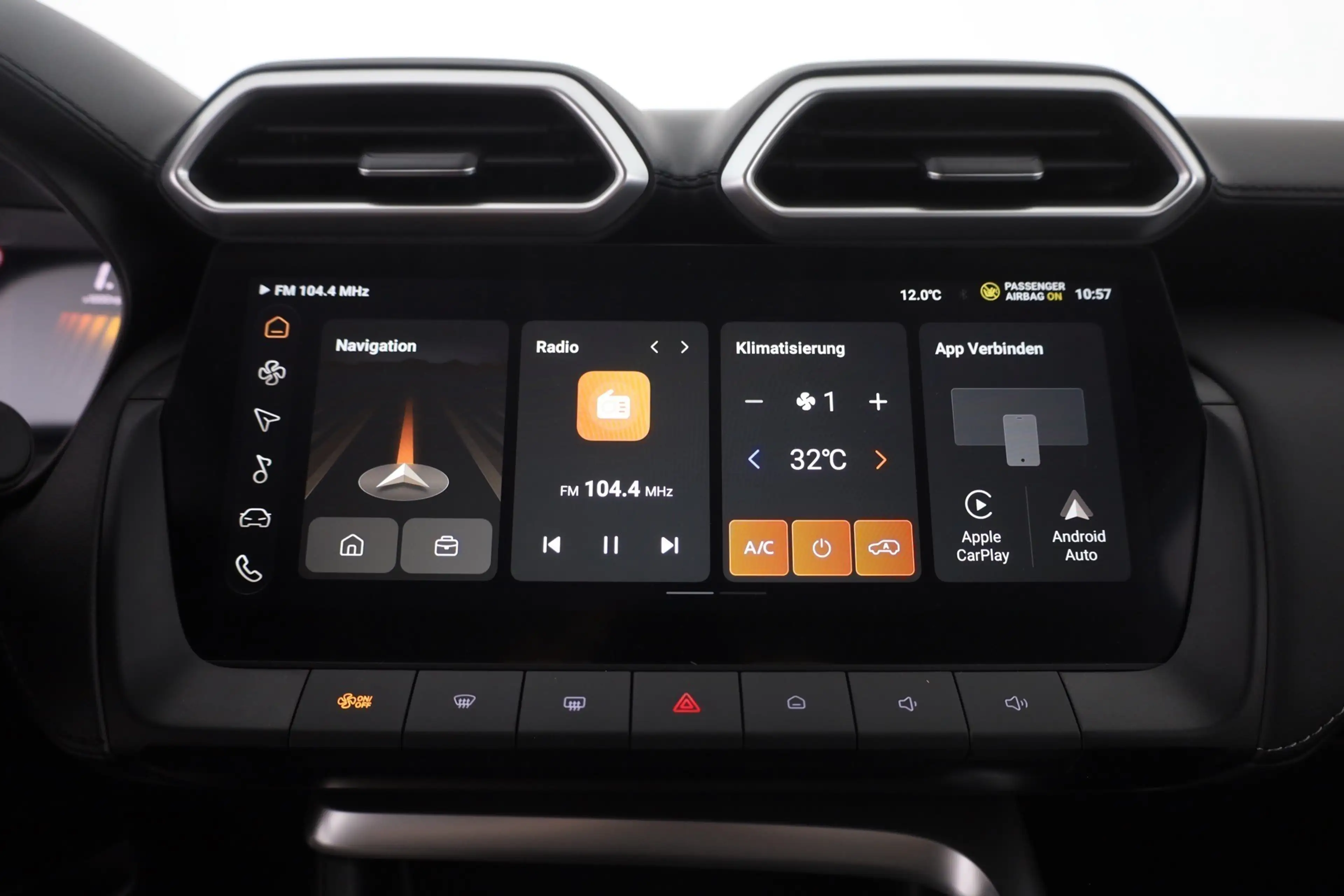 MG ZS 1.5 Hybrid Luxury Aut. LED Navi ACC 360° — photo 12