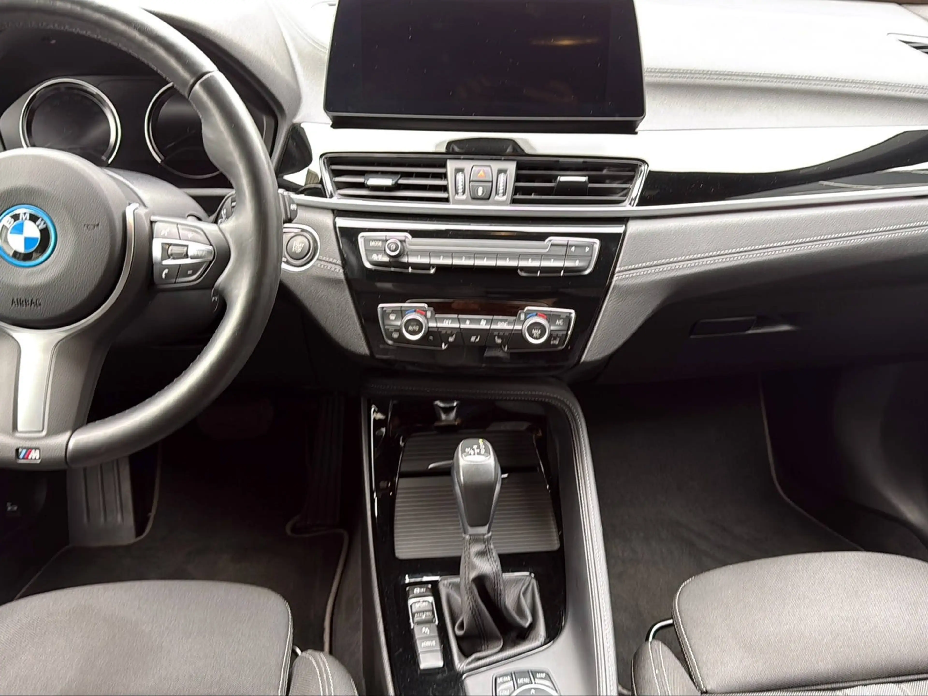 BMW X2 xDrive25e Advantage Plus — photo 13