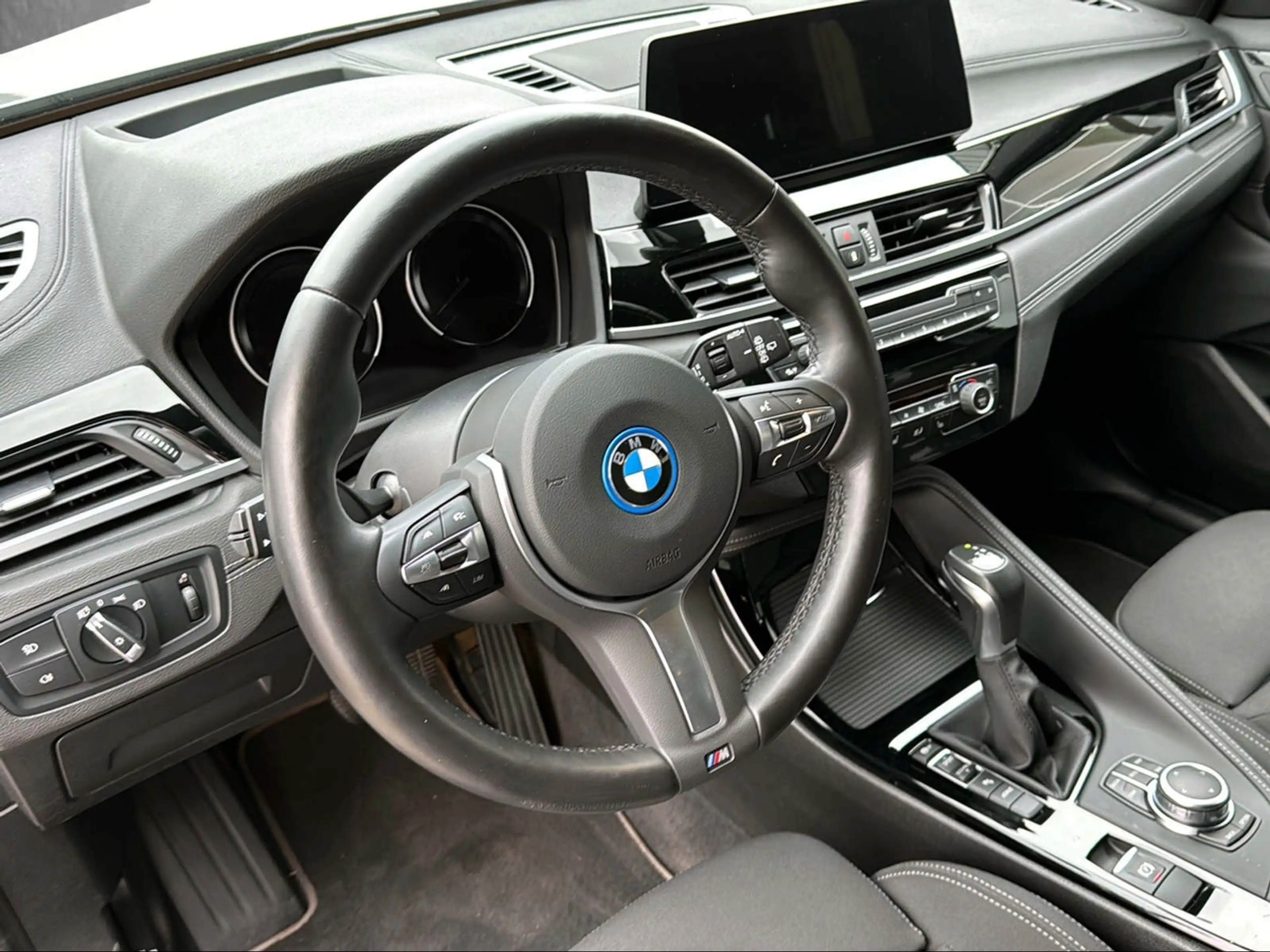 BMW X2 xDrive25e Advantage Plus — photo 15