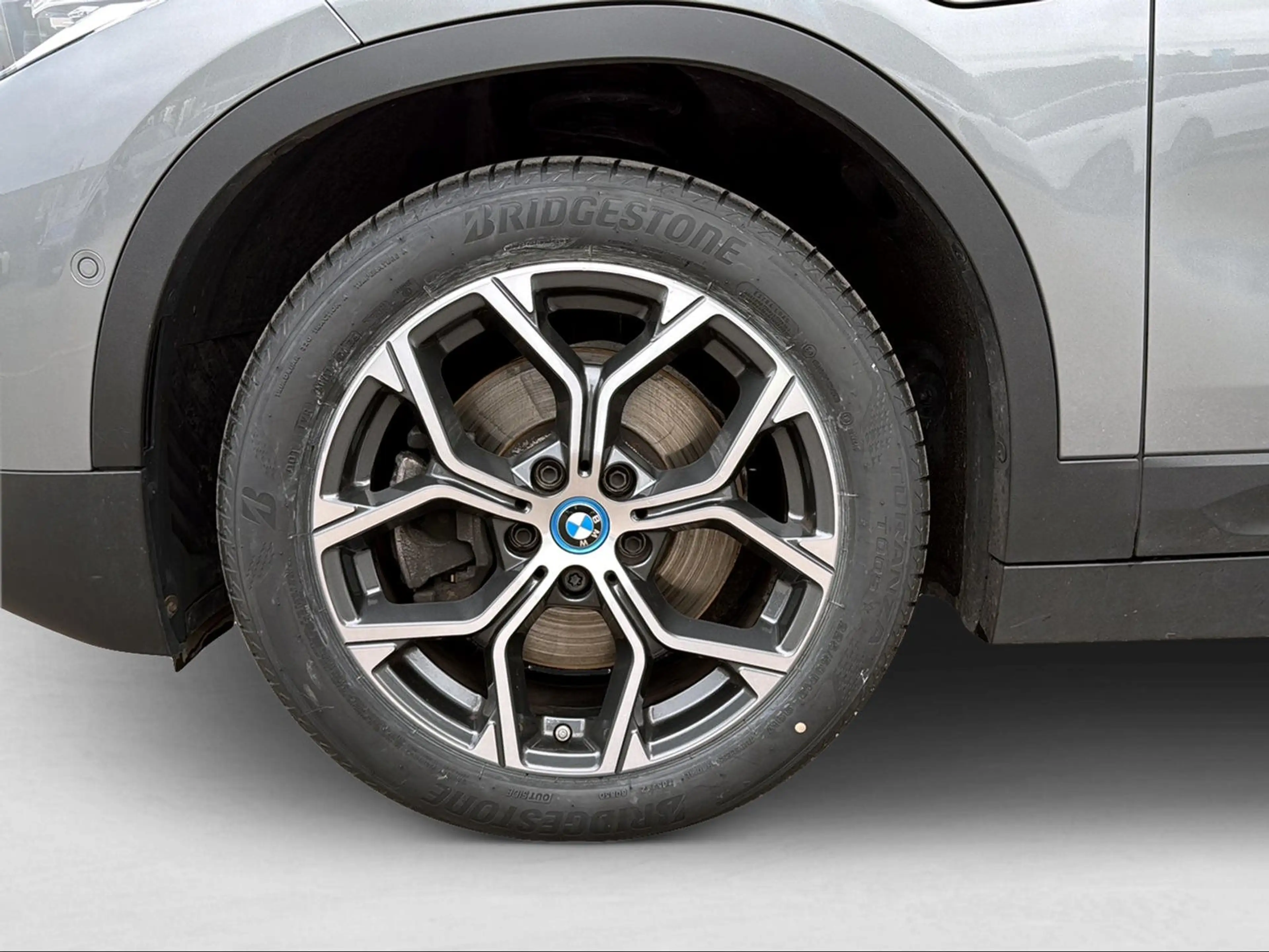 BMW X2 xDrive25e Advantage Plus — photo 12