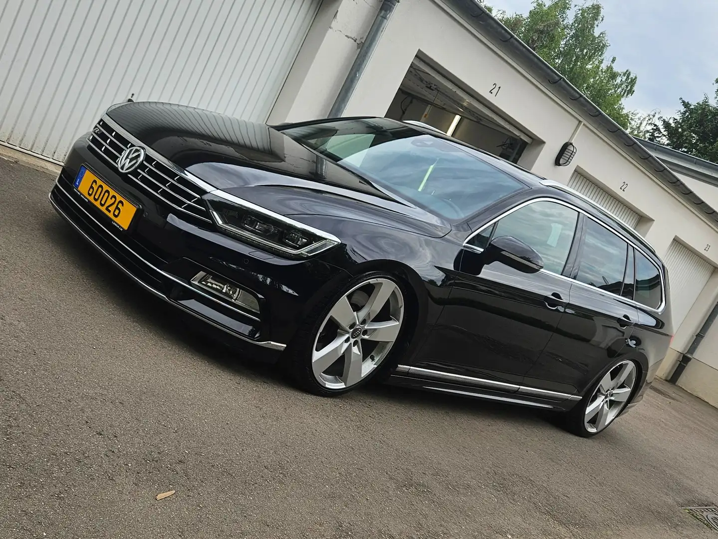 Volkswagen Passat Noir - 1