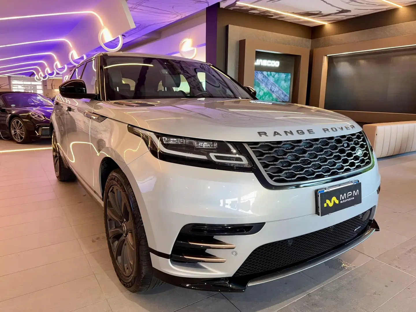 Land Rover Range Rover Velar SUV 3.0 D I6 300 CV R-DYNAMIC SE 4WD DIESEL/ELETT Grigio - 1