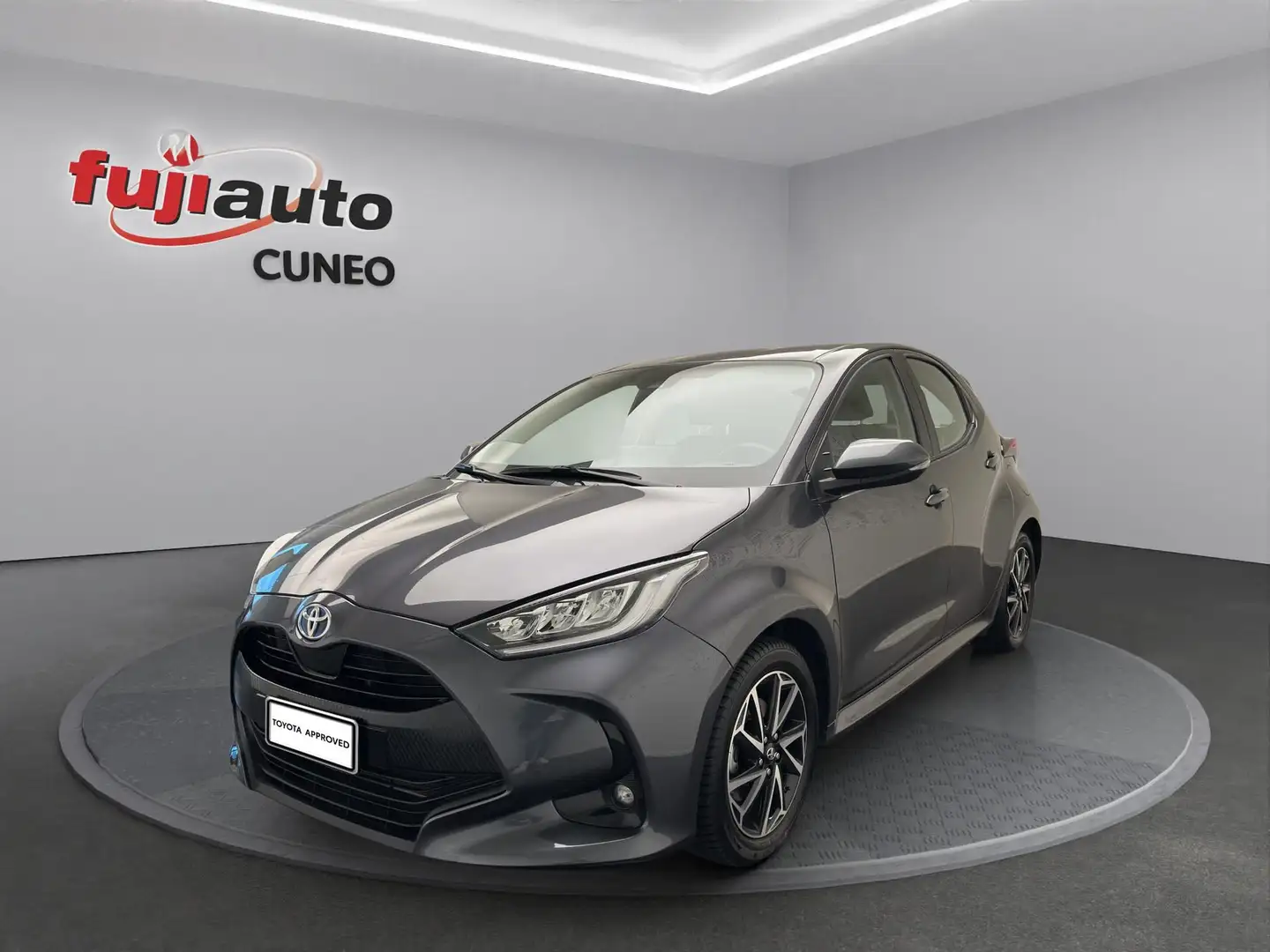 Toyota Yaris Yaris 1.5h Trend Grau - 1