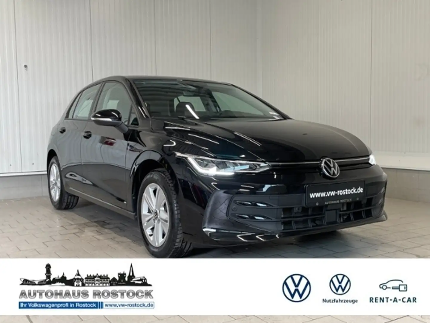 Volkswagen Golf VIII Life 1.5 eTSI DSG LED RFK ACC APP Zwart - 1