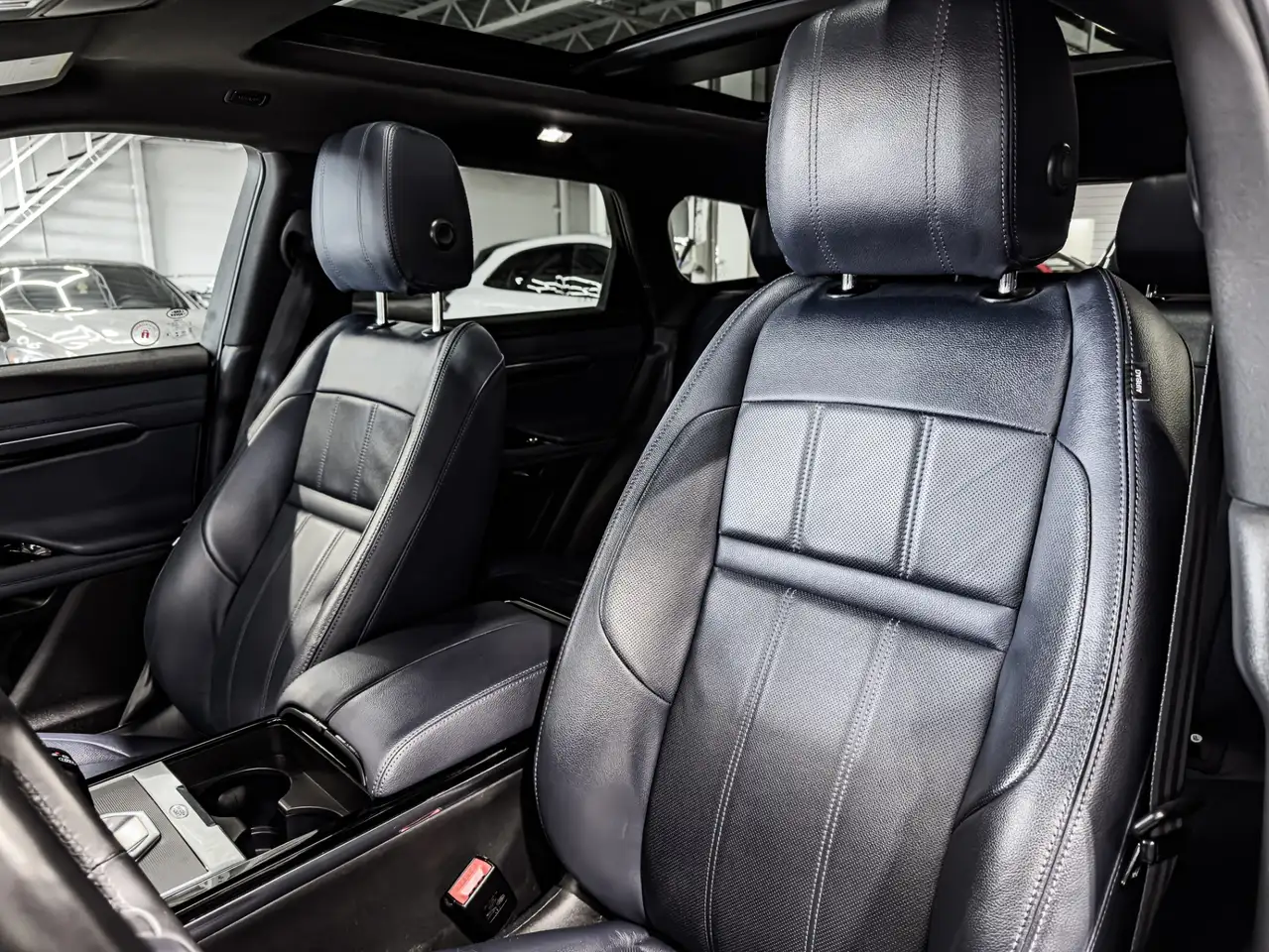 Land Rover Range Rover Evoque снимка Land Rover Range Rover Evoque