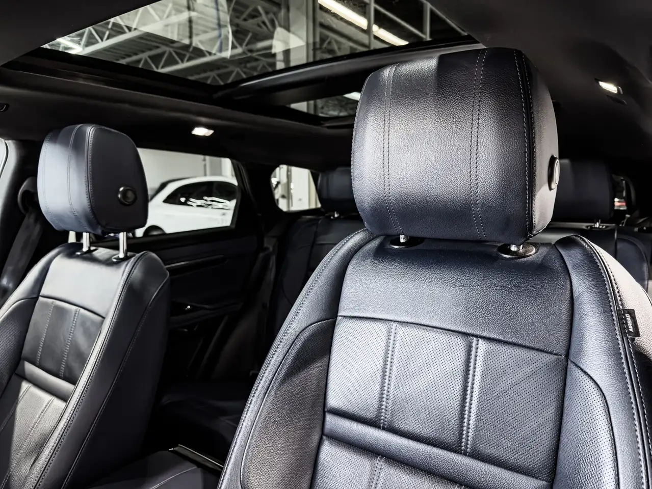 Land Rover Range Rover Evoque снимка Land Rover Range Rover Evoque