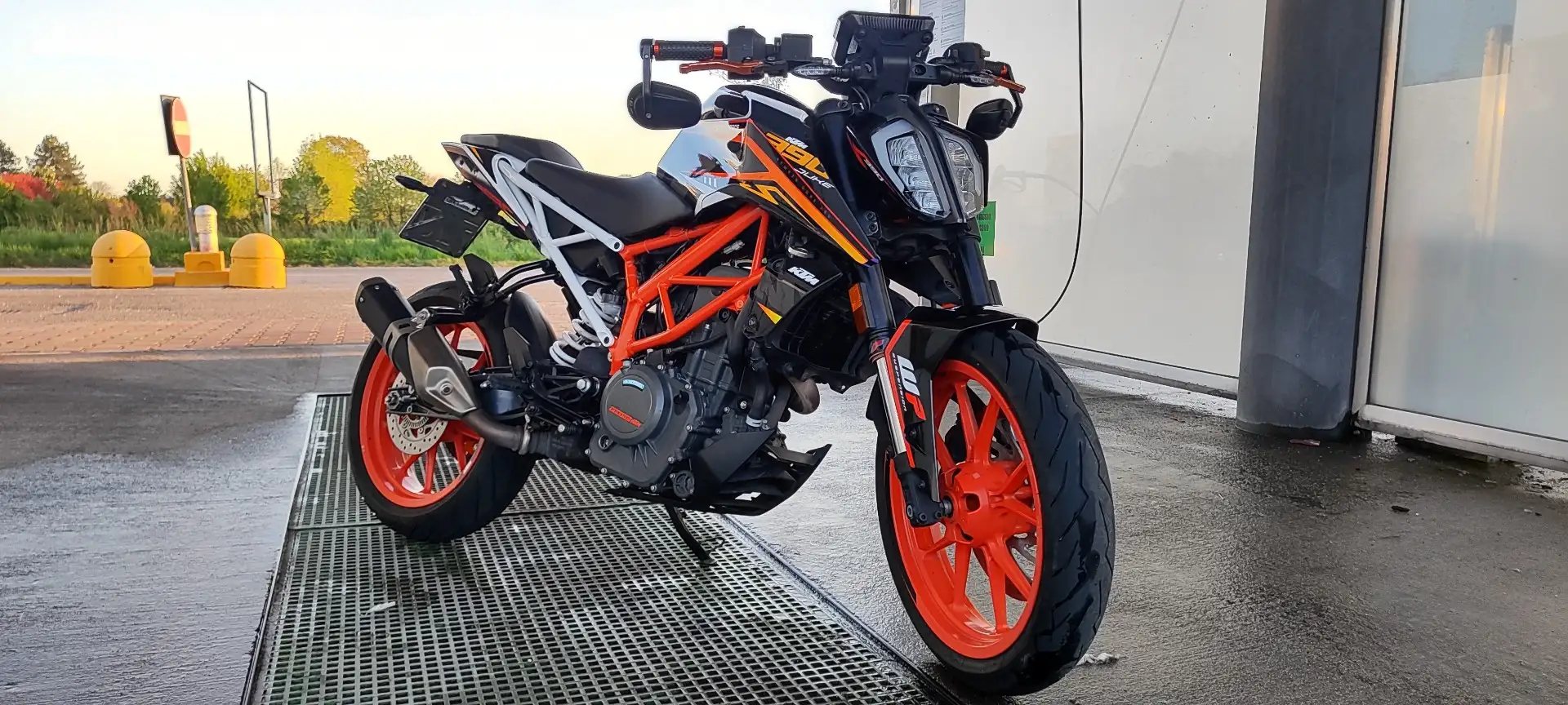 KTM 390 Duke Portocaliu - 1