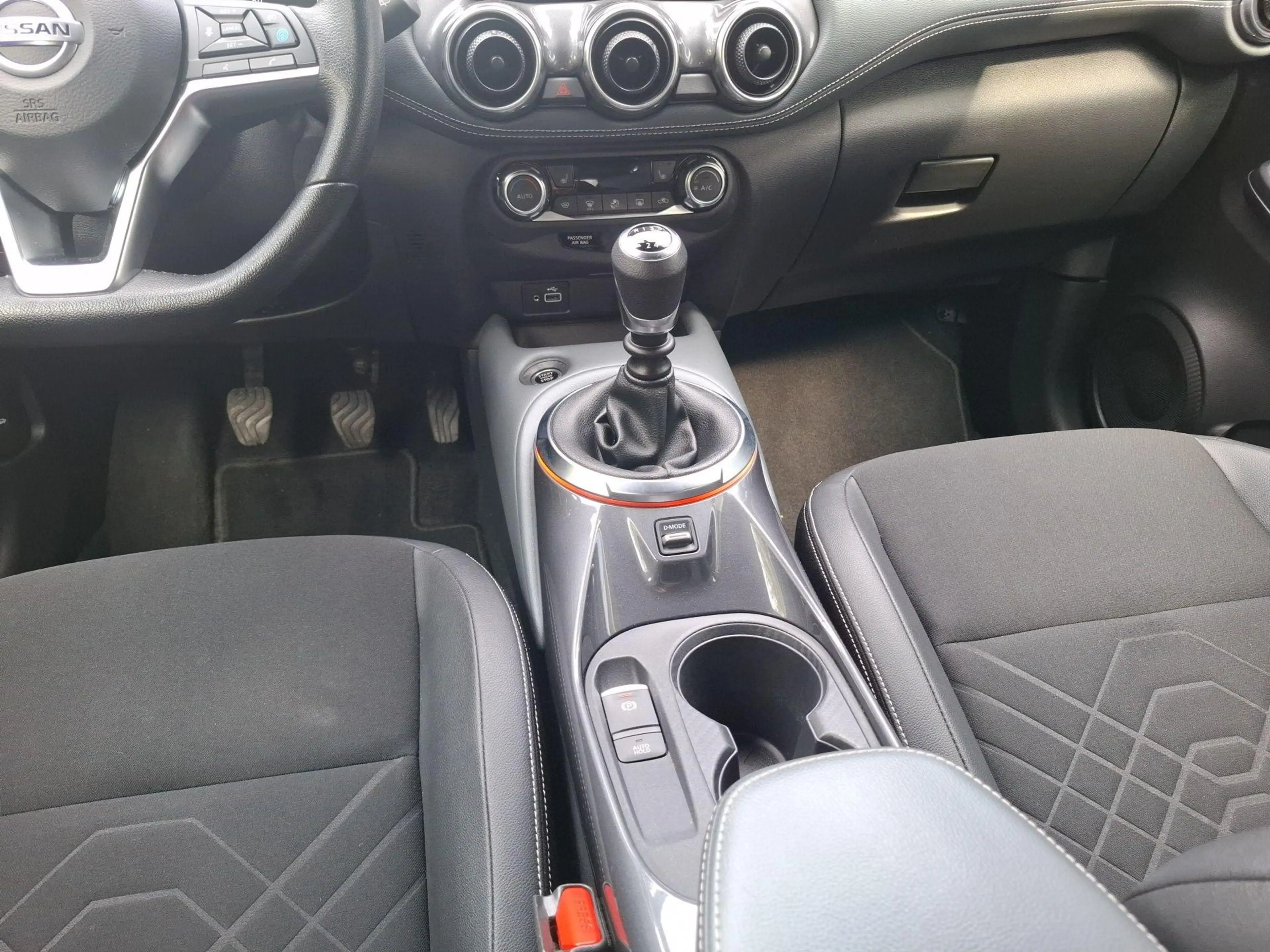 Nissan Juke 1.0 DIG-T 117 BOSE — photo 10