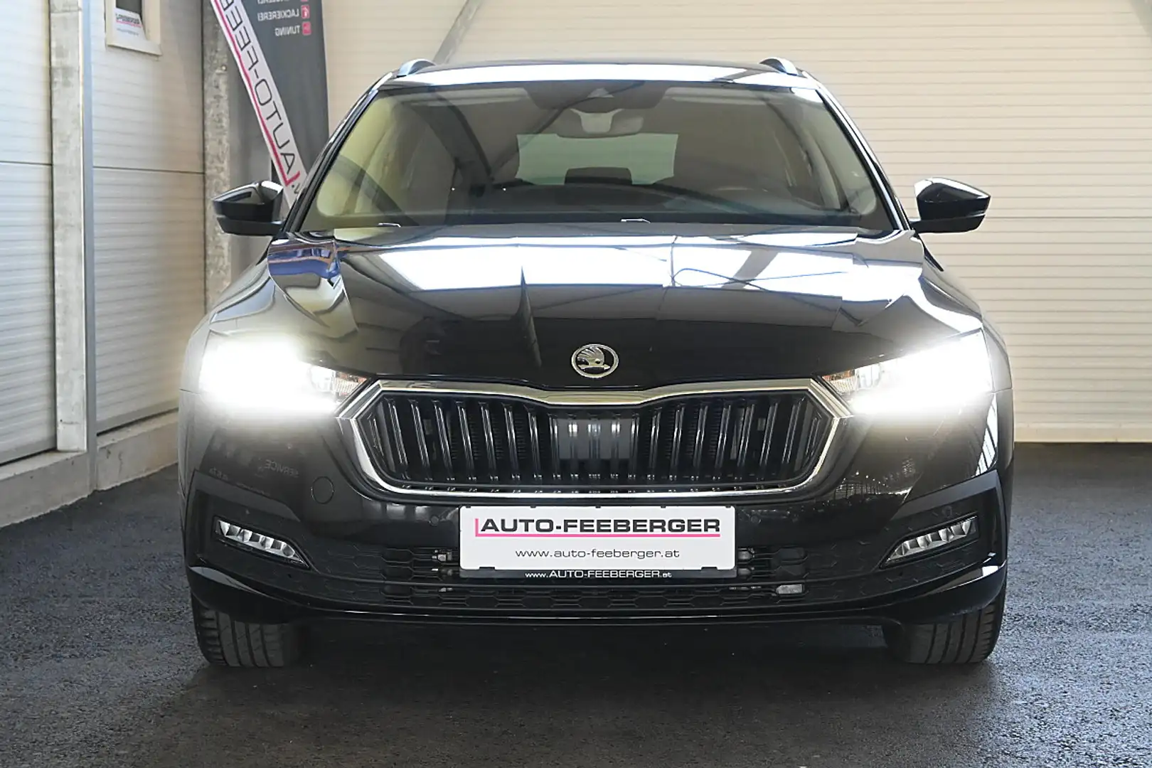 Skoda Octavia Combi 2,0 TDI Ambition DSG; ACC, Spurhalte, LED... Schwarz - 2
