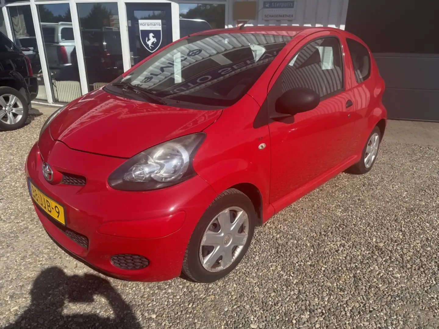 Toyota Aygo 1.0-12V Access Rood - 1