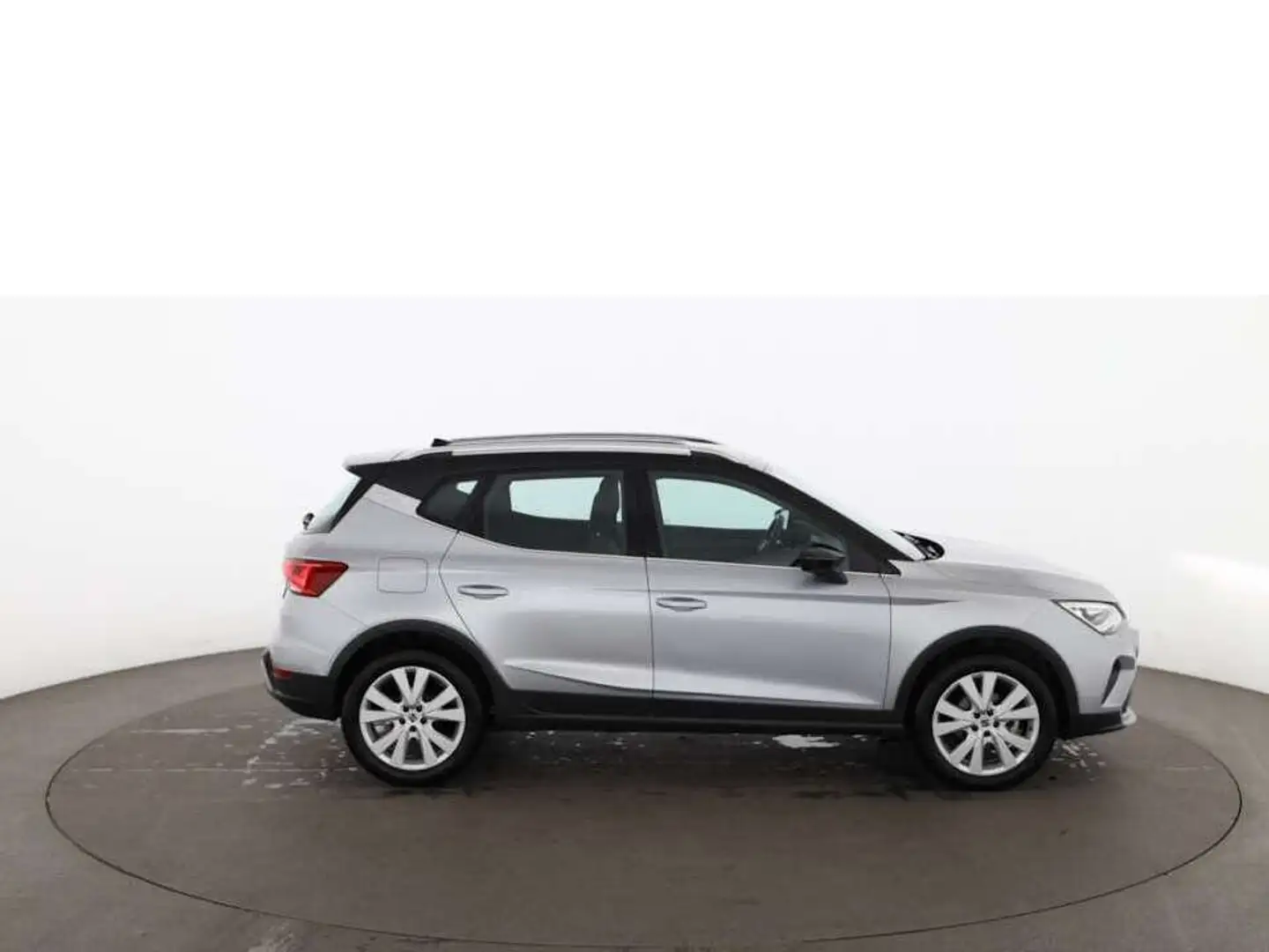 SEAT Arona 1.0 TSI Xperience Aut LED ASSIST TEMPOMAT Silber - 2