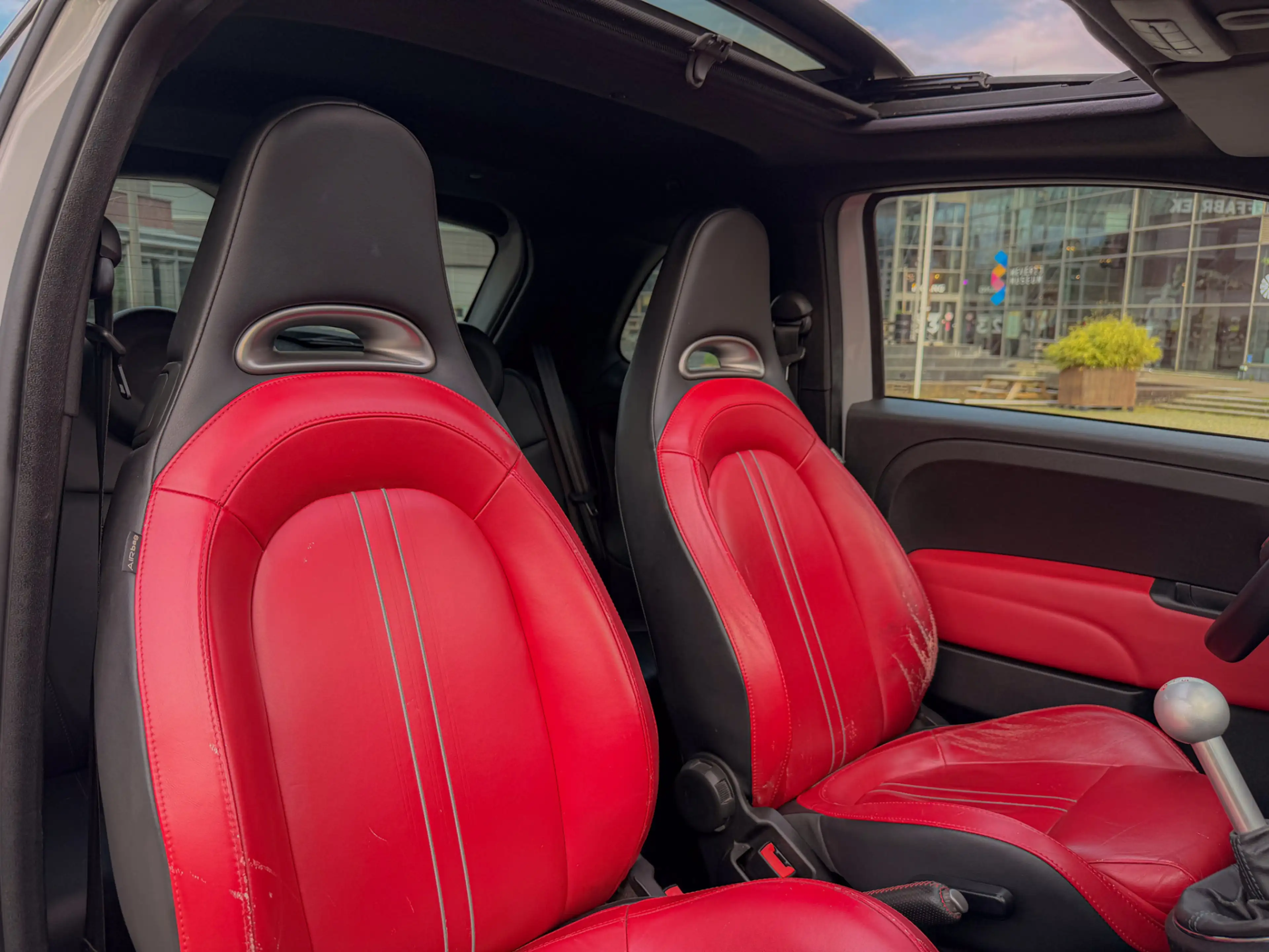 Abarth 500 1.4 T-jet 135pk Schuifdak Leder Climate PDC — photo 17