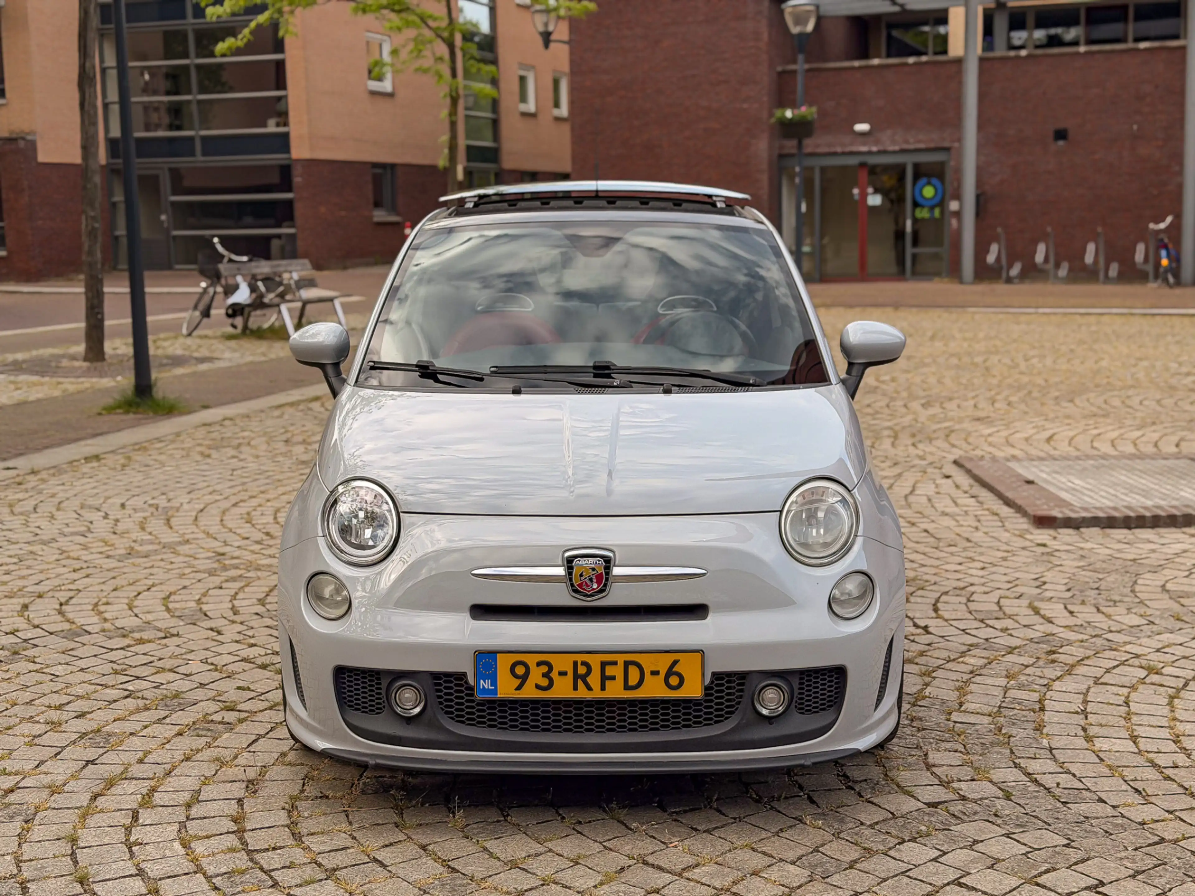 Abarth 500 1.4 T-jet 135pk Schuifdak Leder Climate PDC — photo 6