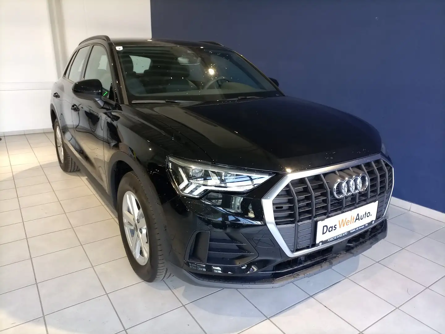 Audi Q3 35 TDI intense Schwarz - 1