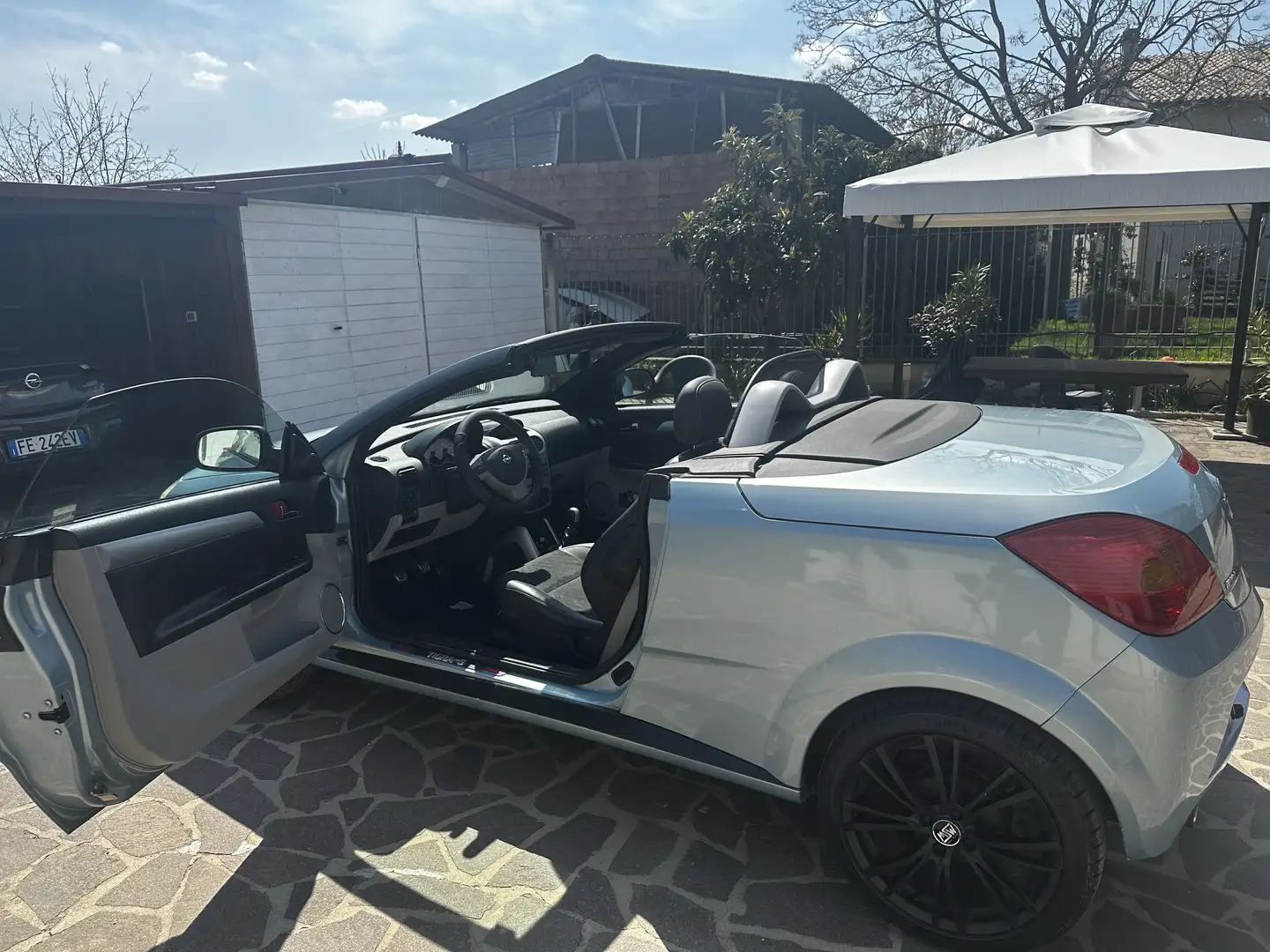 Opel Tigra Twintop 1.3 cdti Sport esp - 2