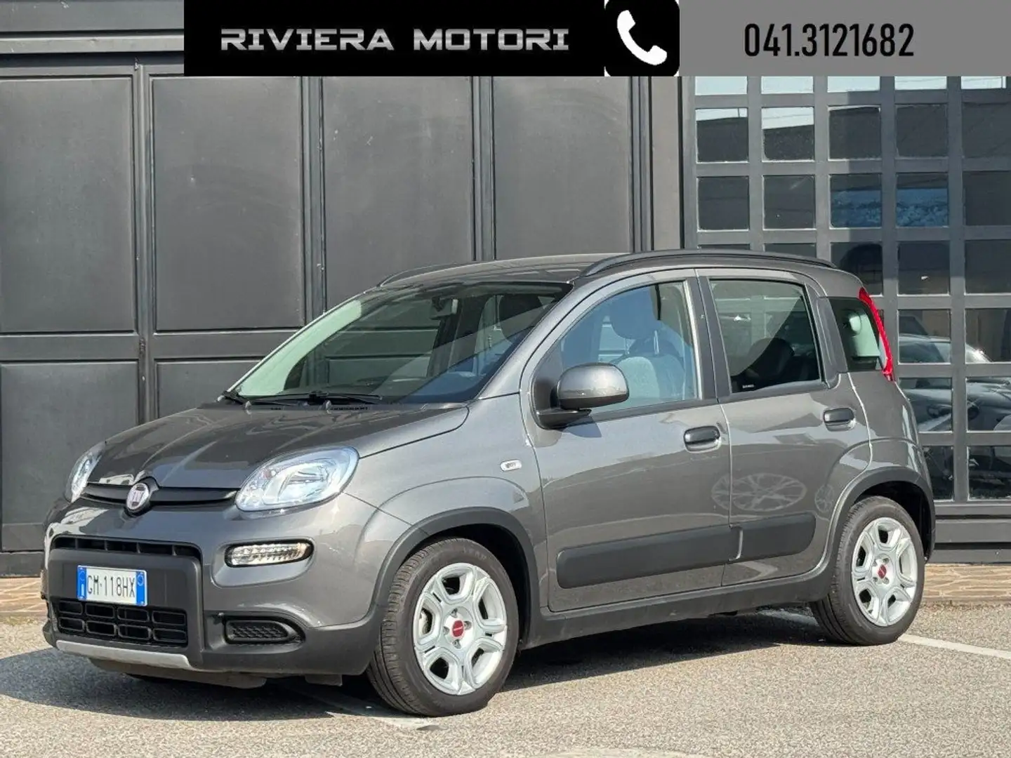 Fiat Panda 1.0 FireFly S&S Hybrid Grijs - 1