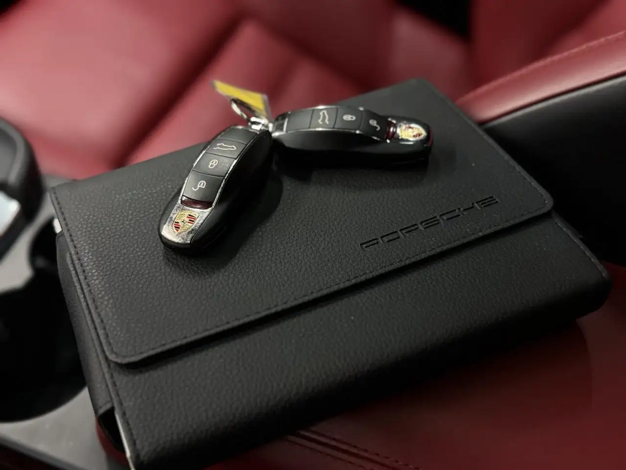 Porsche Macan photo Porsche Macan