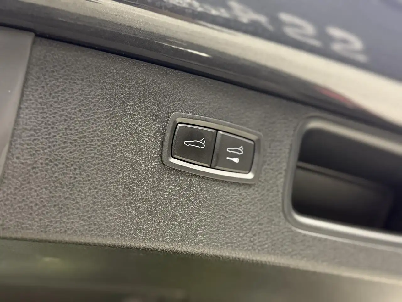 Porsche Macan photo Porsche Macan