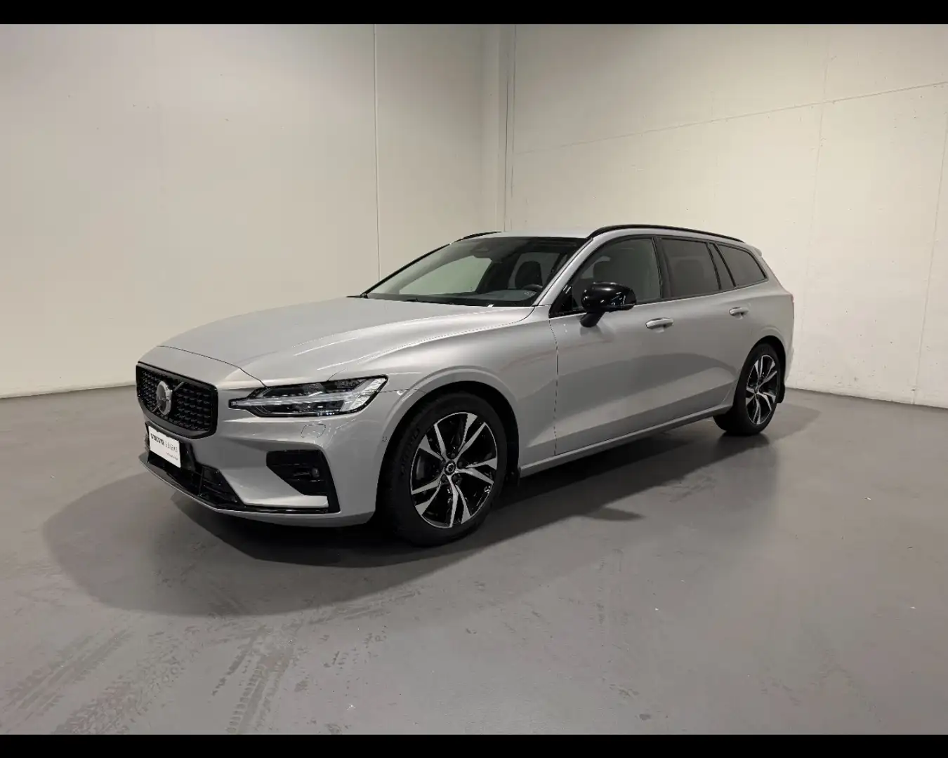 Volvo V60 B4  PLUS DARK AUTO Argento - 1