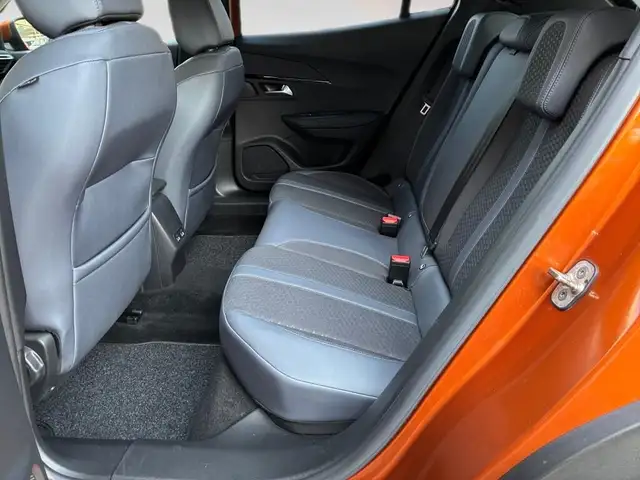 Peugeot 2008 view 8
