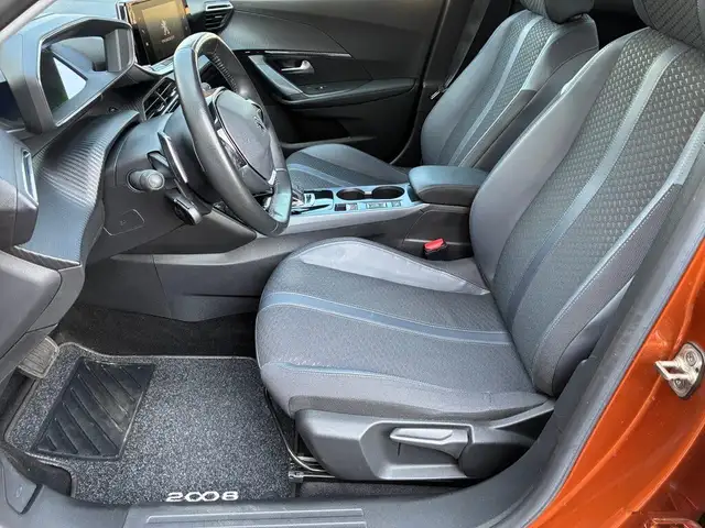 Peugeot 2008 view 7