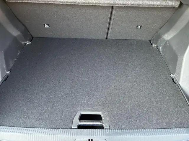 Peugeot 2008 view 9