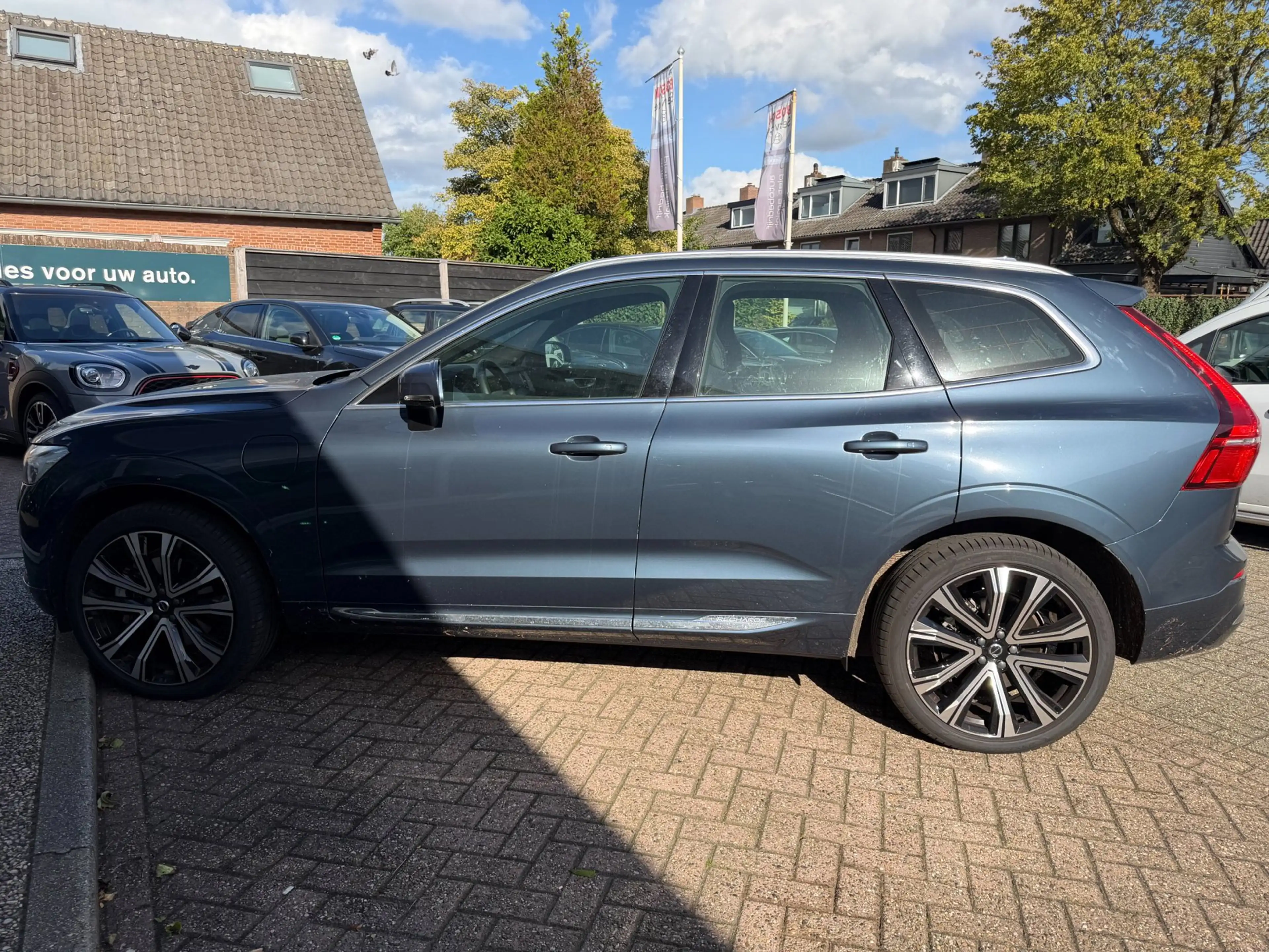 Volvo XC60 2.0 T6 Plug-in hybrid AWD Plus Bright — photo 27