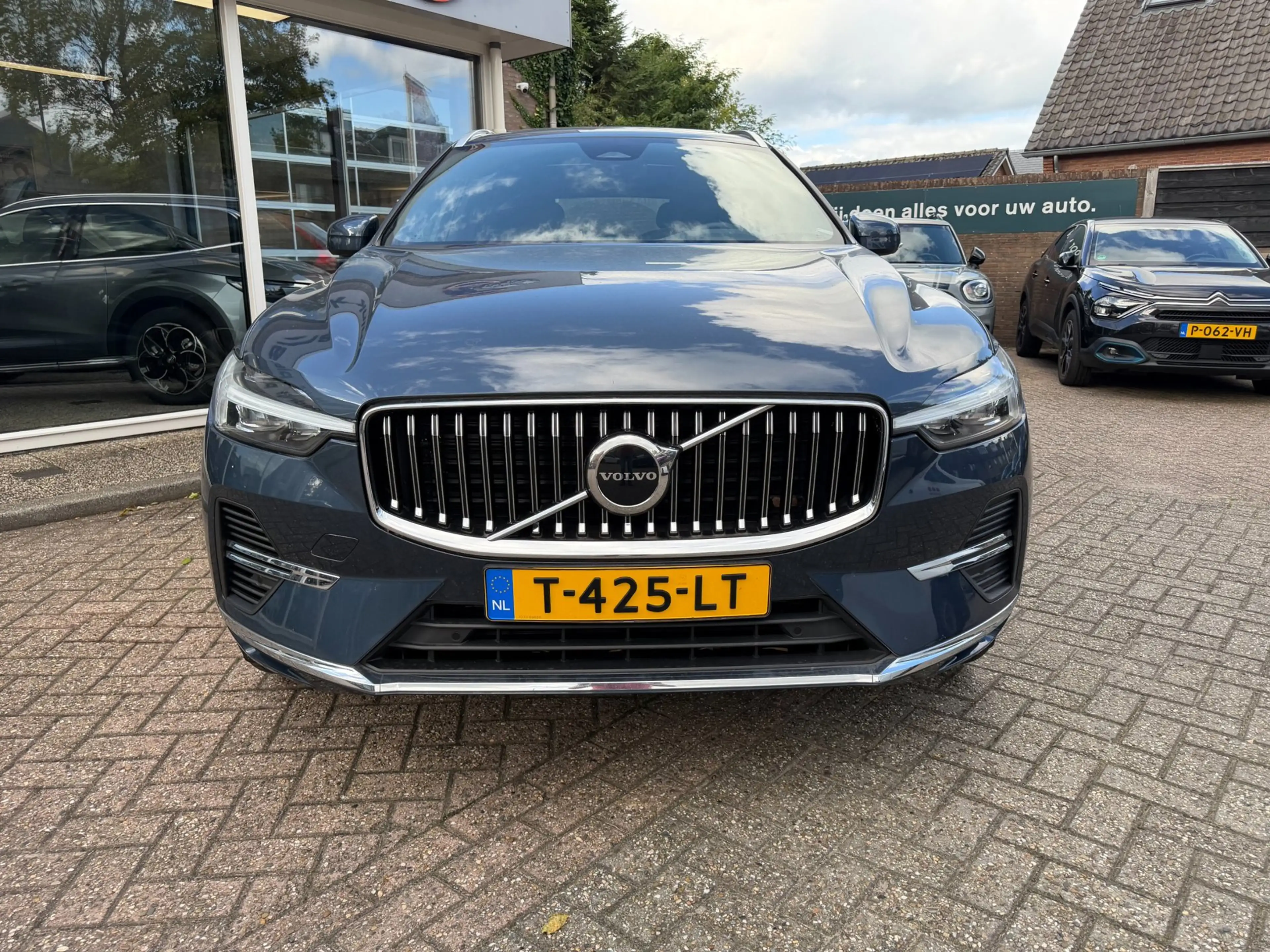 Volvo XC60 2.0 T6 Plug-in hybrid AWD Plus Bright — photo 3