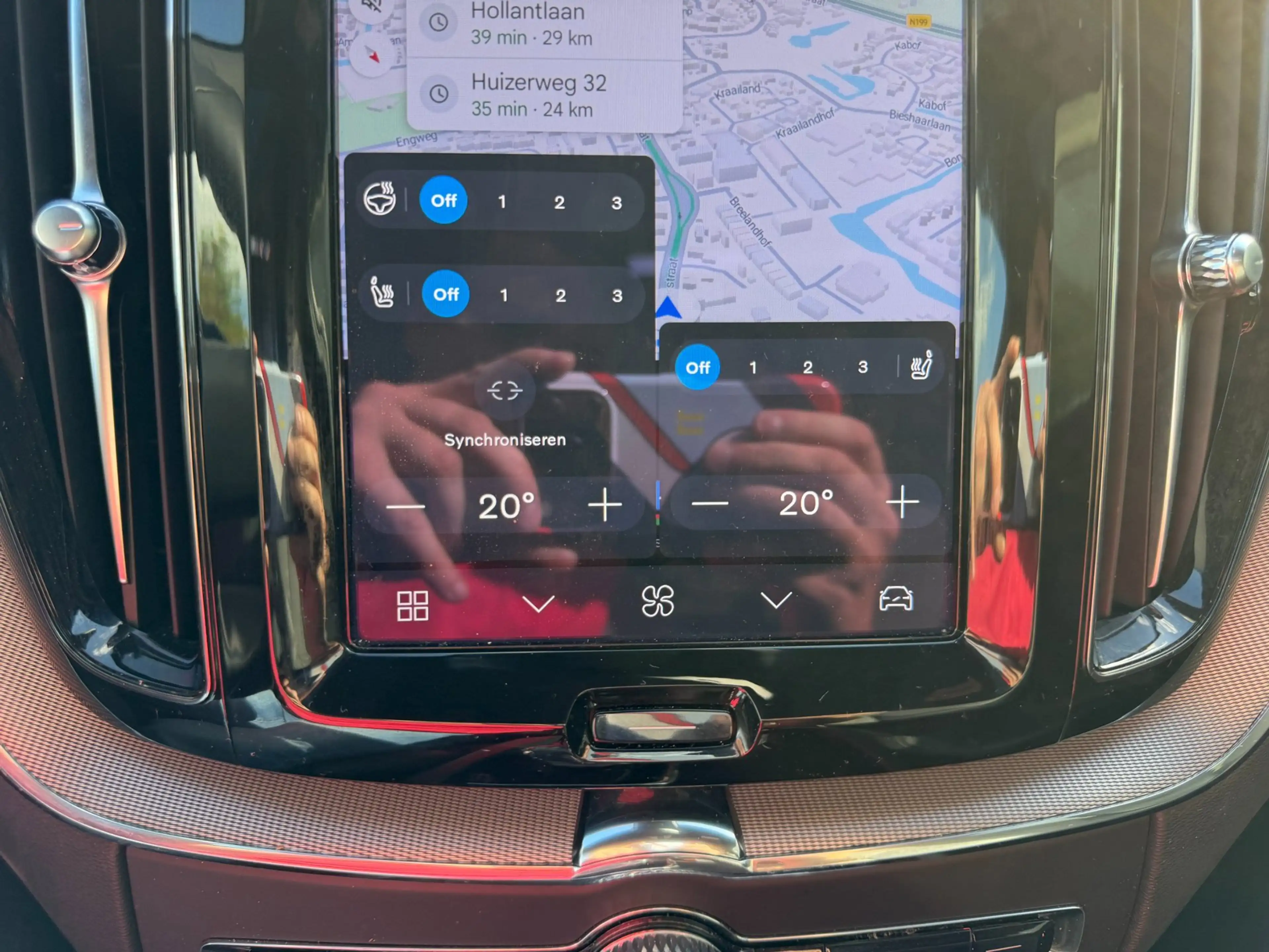 Volvo XC60 2.0 T6 Plug-in hybrid AWD Plus Bright — photo 18