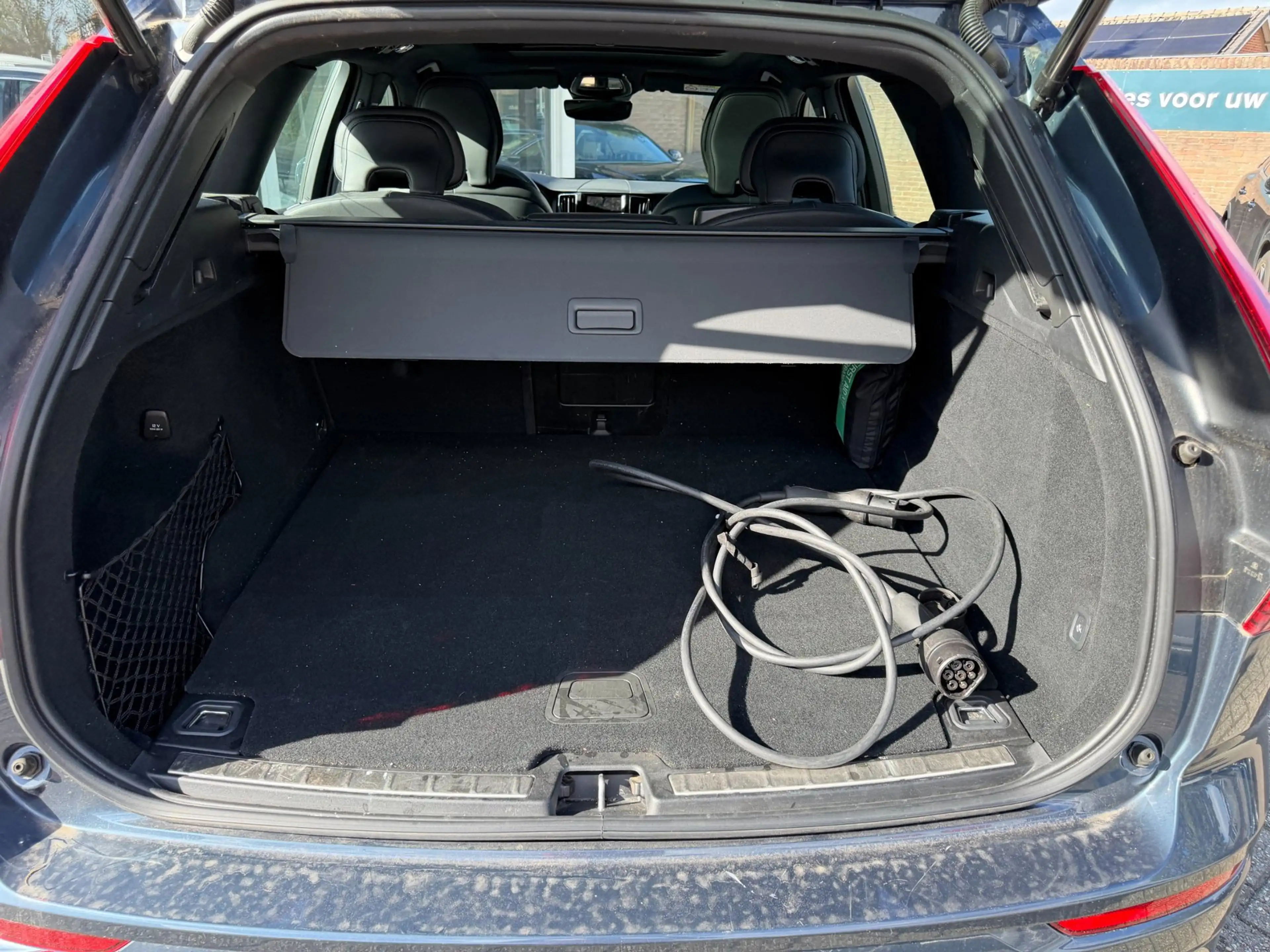 Volvo XC60 2.0 T6 Plug-in hybrid AWD Plus Bright — photo 24