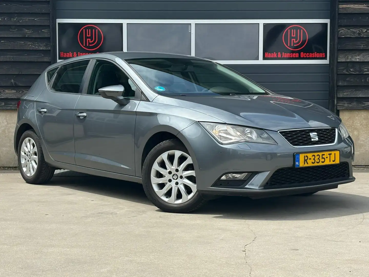 SEAT Leon 1.4 TSI Style Business - Cruise - Navi - Airco - S Grey - 2