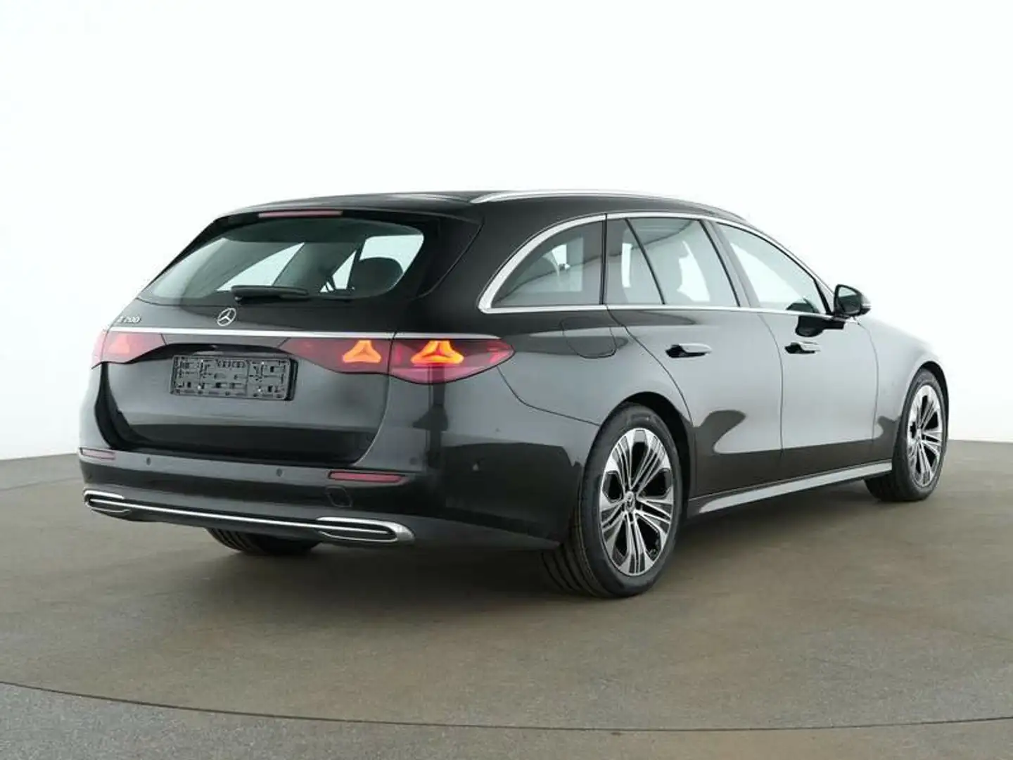 Mercedes-Benz E 200 E 200 T Avantgarde Pano Distro 19 Zoll Ambiente RüCam Zwart - 2