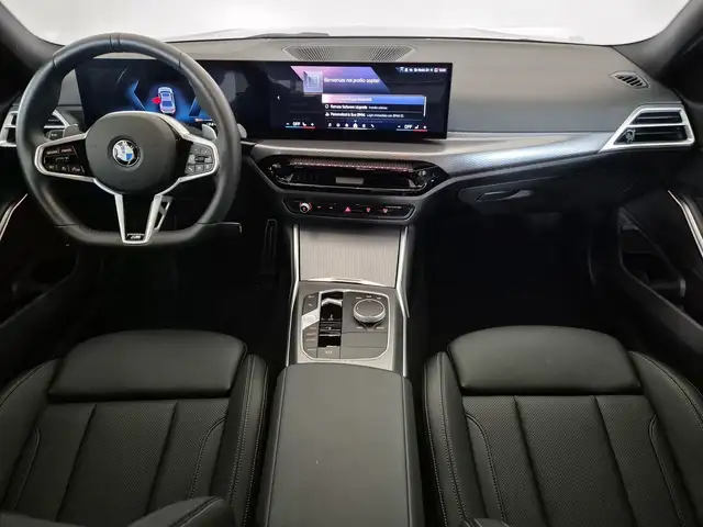BMW 3 Series view 9