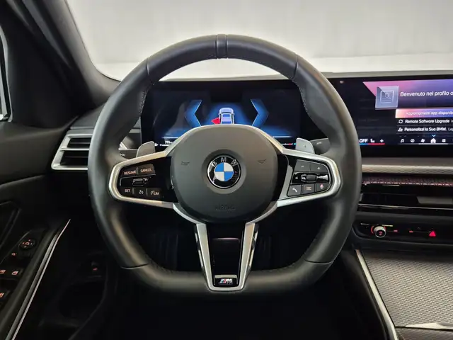 BMW 3 Series view 10